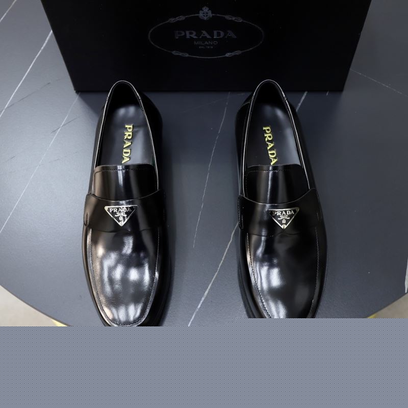 Pra*a leather shoes